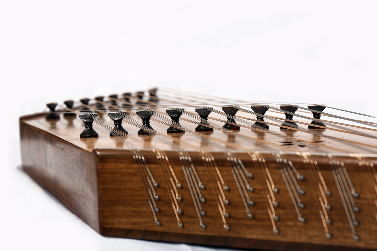 Persian Santoor by Davoud Shirazi - model Almas Sol tuned